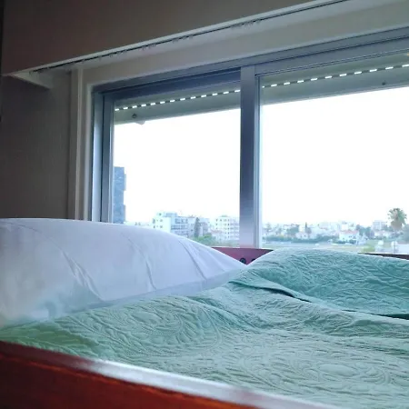 Comfortable And Quiet Flat Appartamento Larnaca