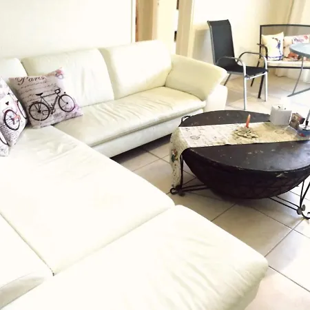 Comfortable And Quiet Flat