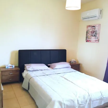 Comfortable And Quiet Flat